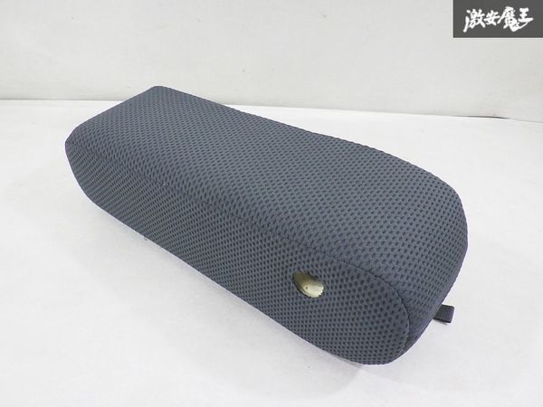 【ストア出品】 HONDA ホンダ 純正 GK1 モビリオ スパイク 2002年 アームレスト ひじ掛け 本体のみ 即納 ファブリック 棚25-1拍卖