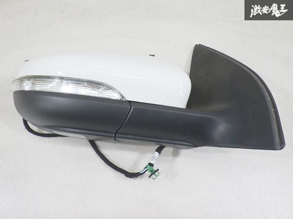 【保証付】 フォルクスワーゲン VW 純正 1K ゴルフ5 ドアミラー サイドミラー ウインカー 片側のみ 9ピン 白系ソリッド 即納 棚13-3拍卖