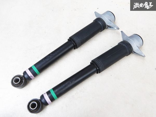 トヨタ 純正 MXWH60 60 プリウス 2WD ノーマル サスペンション用 リア ショック 2本 48530-47550 自力で戻ります 棚20-1拍卖