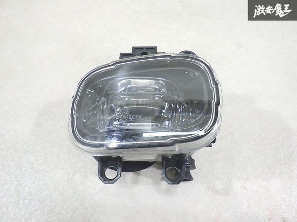 【LED点灯OK! ストア出品】 日産 純正 P15 キックス LED フォグライト フォグランプ フォグ 片側のみ 26150-4122R 即納 棚拍卖