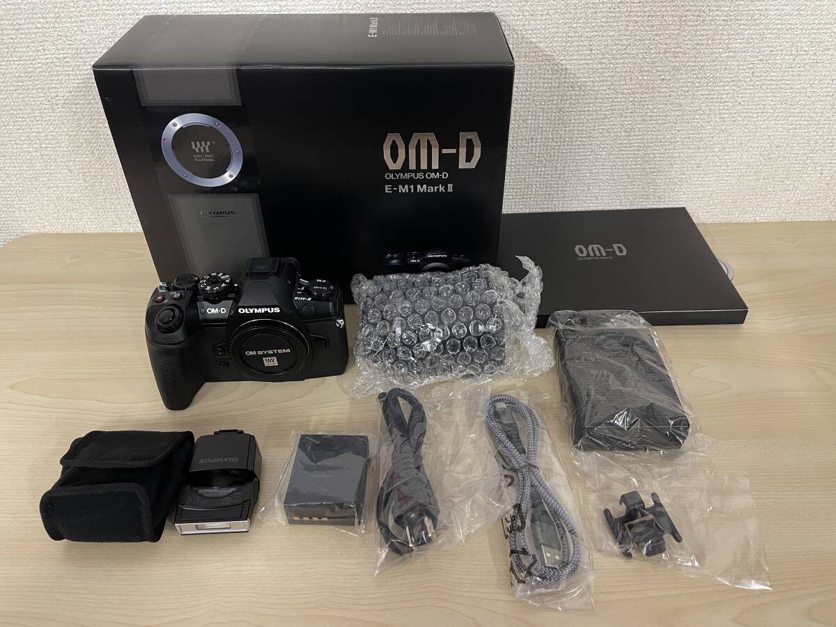 【極美品】OLYMPUS オリンパス OM-D E-M1 Mark Ⅱ ミラーレス 一眼 カメラ 12-40mm 1:2.8 PRO レンズ フード バッテリー拍卖