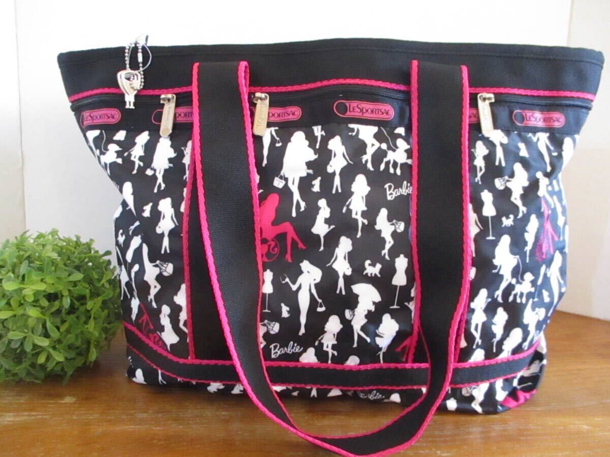 【ほぼ未使用・送料込】レスポートサック LeSportsac バービー Barbie コラボ トートバッグ 鍵付き(2個) 型掛け 人気 軽量 大容量 オシャレ拍卖