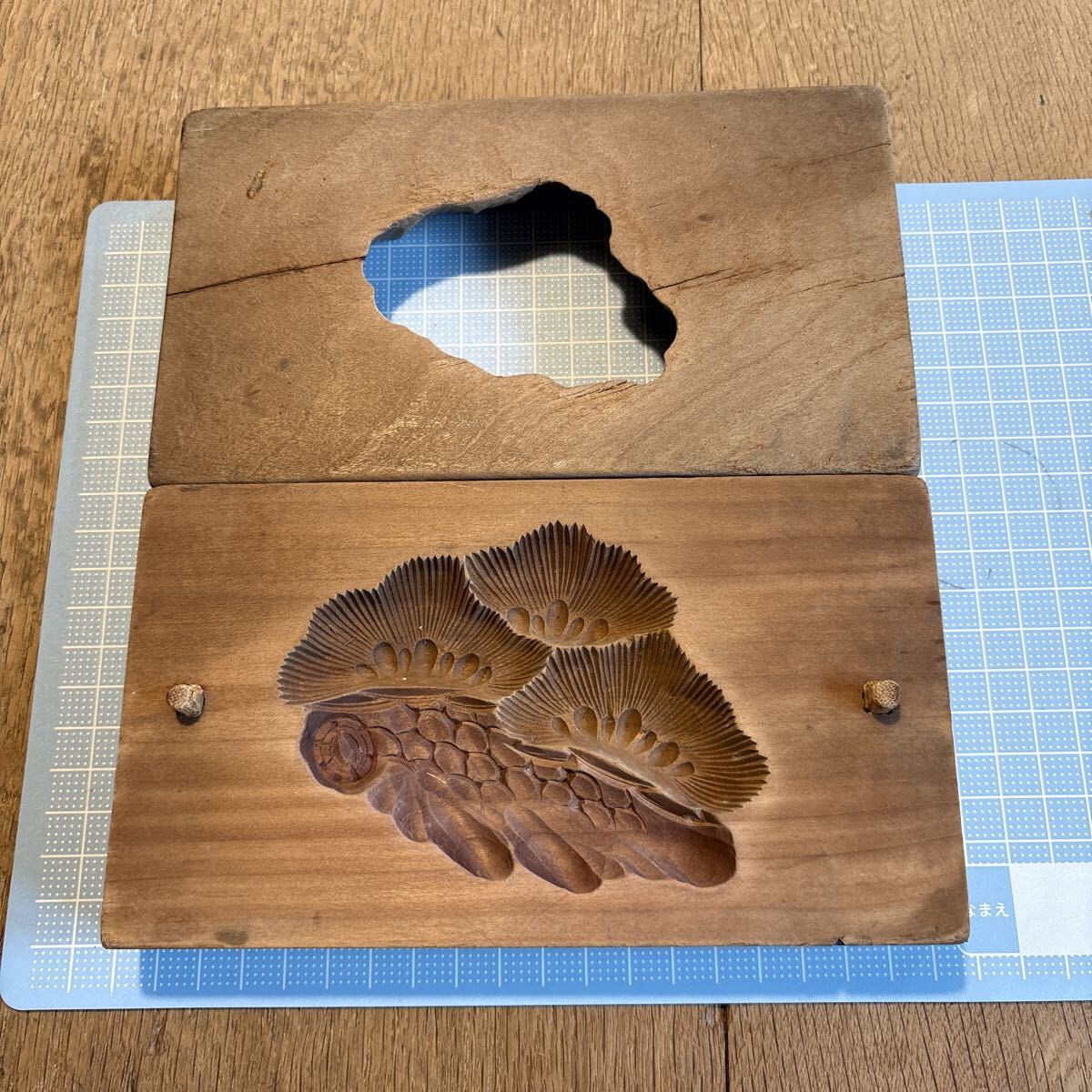 古い木製 菓子型 木型 松 縁起物 正月 和菓子 落雁 ねりきり 型抜き 木枠 昭和レトロ 拍卖