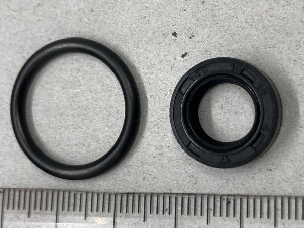 ホンダ スーパー ディオ Dio(AF27/AF28) オイルポンプ オイルシールSET 縦型エンジン オーバーホール 画像付き作業手順 レストア拍卖