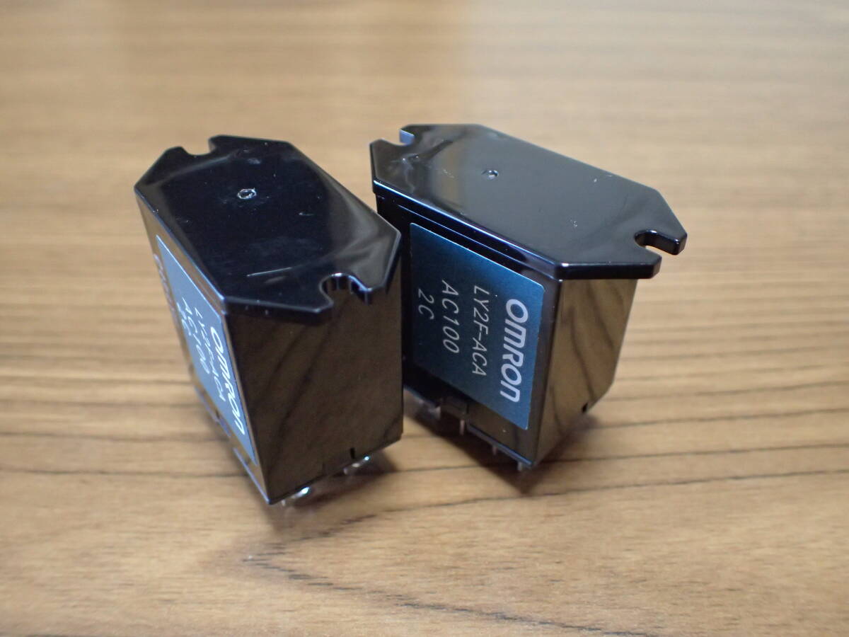 【未使用品】2個セット オムロン LY2F-ACA パワーリレー ケース上面取りつけ形 AC100/110V駆動 定格電流10A拍卖