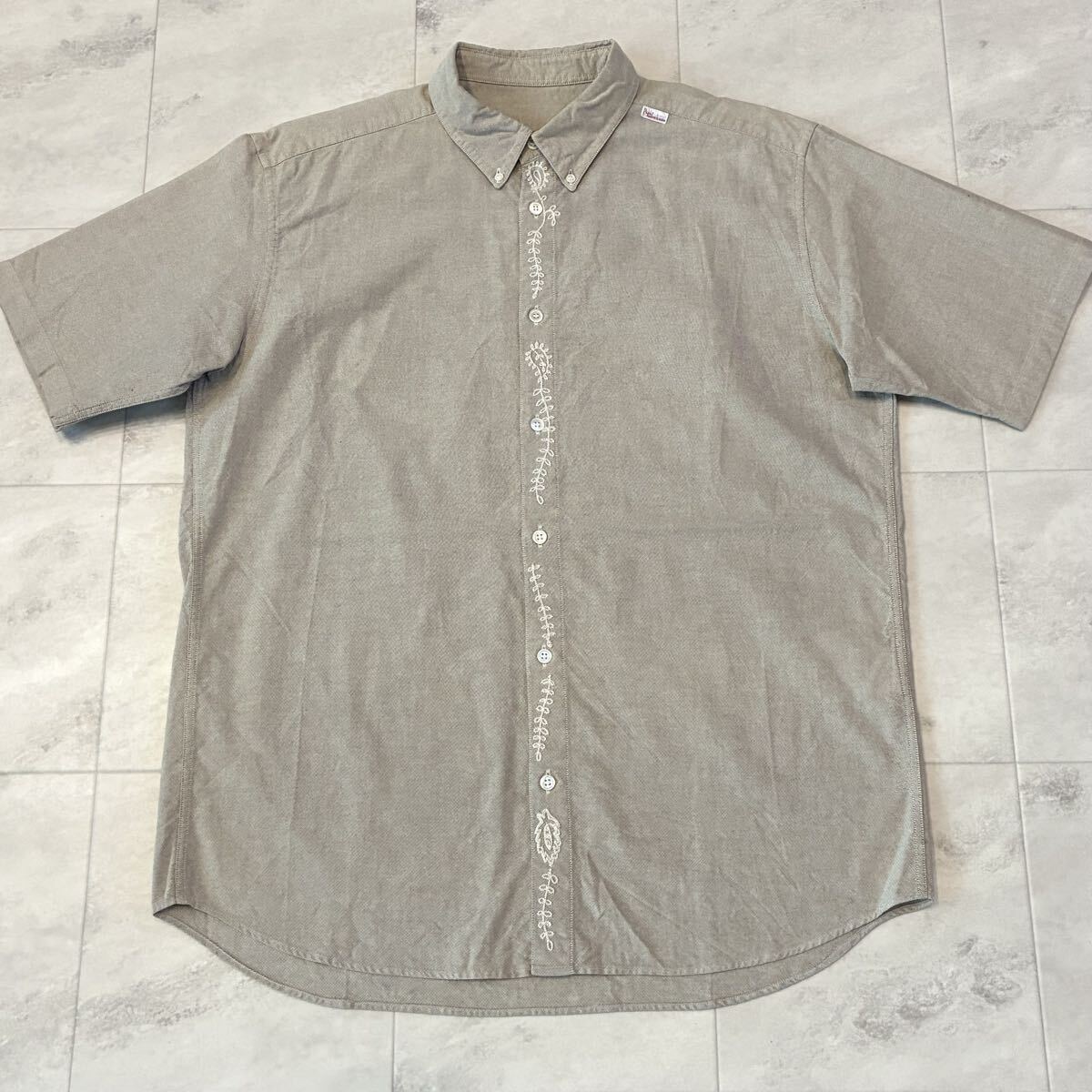 Papas MANIERE DE HEMING パパス 花 刺繍 ボタンダウン 半袖シャツ拍卖