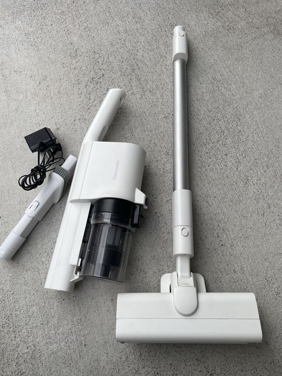 パナソニック スティッククリーナー 掃除機 2024年製 MC-SB33J拍卖