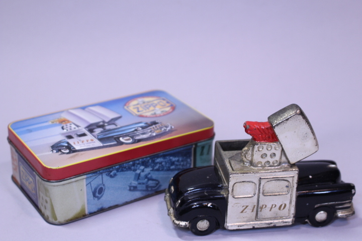 d-7140 Zippo ジッポ ジッポカースタンドディスプレイ 当時物 コレクションケース 2点拍卖