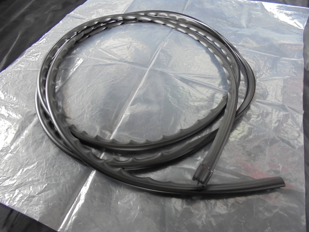 FD3S★新品純正部品★リアガラスモール&ジョイントキャップセット★送料込み即決★即日発送★錆び防止に★リアウィンドモール*拍卖