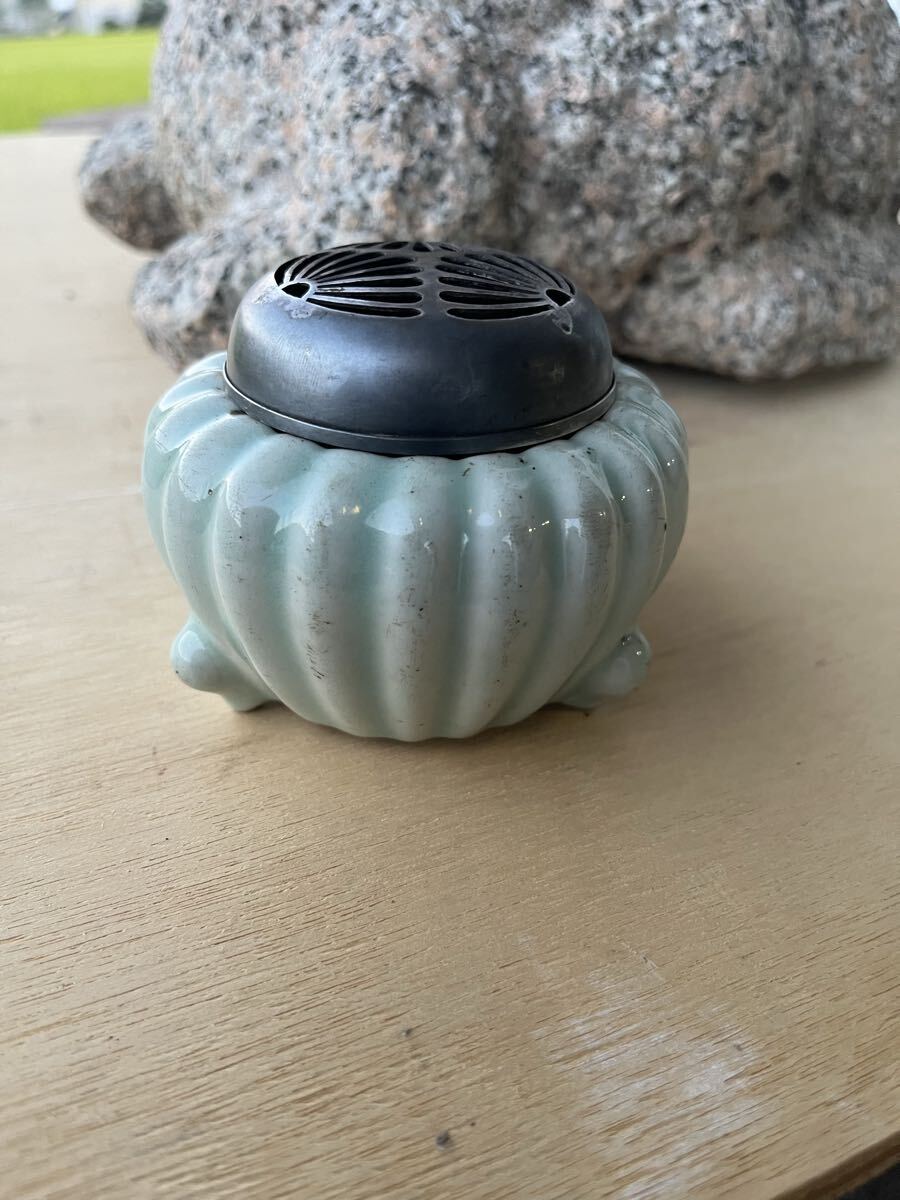 中国元代 明代 明時代 龍泉窯 三足香炉 天龍寺青磁 中国 骨董 唐物 青花 陶磁器 古美術 銀火屋拍卖