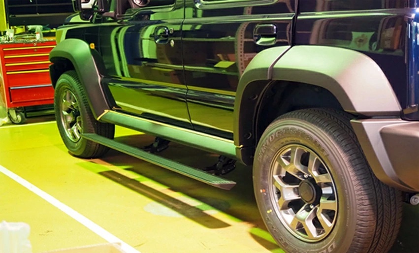 電動オートステップ SUZUKI JIMNY ジムニー ノマド JC74W (2018/7~) ステップが自動で降り 自動で収納 QQQQ-JC74NMD-ASP拍卖