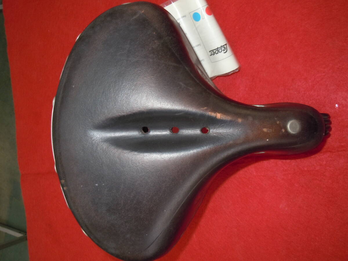 希少 レッパー Lepper ビンテージ 革サドル オランダ製 色ブラック拍卖