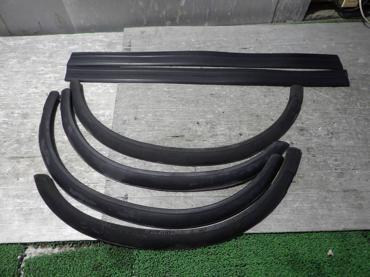 売り切り J-JA51V ジムニー 0 オーバーフェンダー サイドモールセット 07-09-26-810 B2-E3 スリーアール長野拍卖