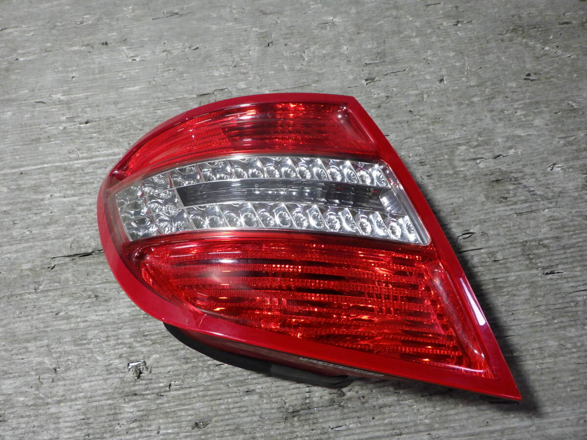 売り切り DBA-204248 メルセデスベンツ C200 Cクラスワゴン S204 0 左テールランプ 07-09-26-905 B2-L5-2B スリーアール長野拍卖