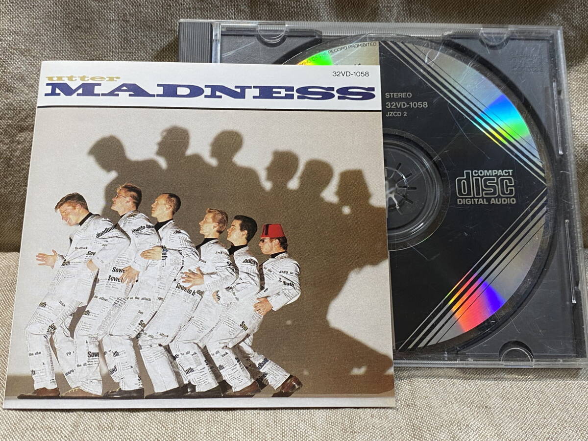 MADNESS - UTTER MADNESS 32VD-1058 BLACK TRIANGLE 国内初版 日本盤 税表記なし3200円盤 廃盤 レア盤拍卖