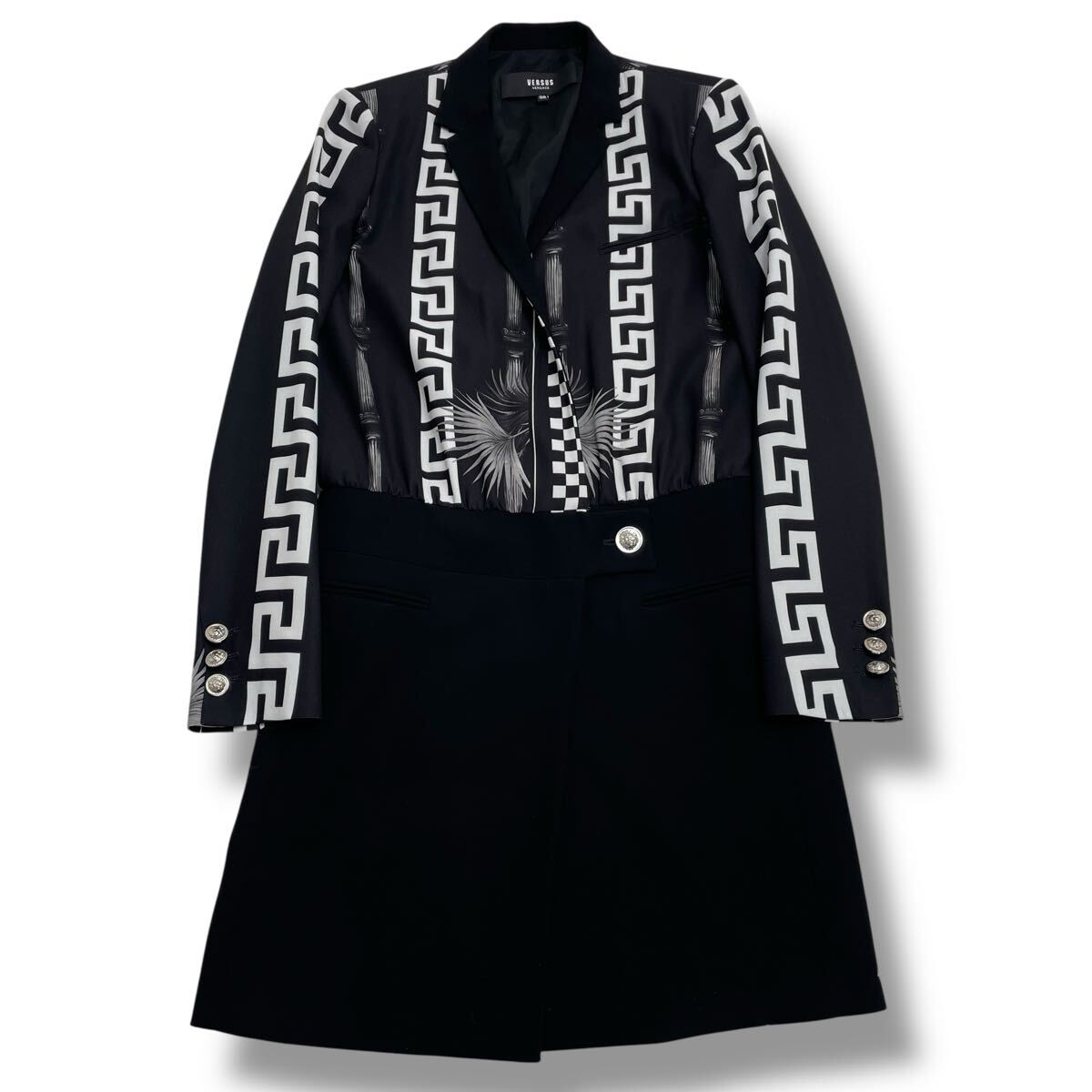 【美品】Versus Versace ヴェルサス ヴェルサーチ ロゴ コート 38 バロッコ 両面デザイン拍卖