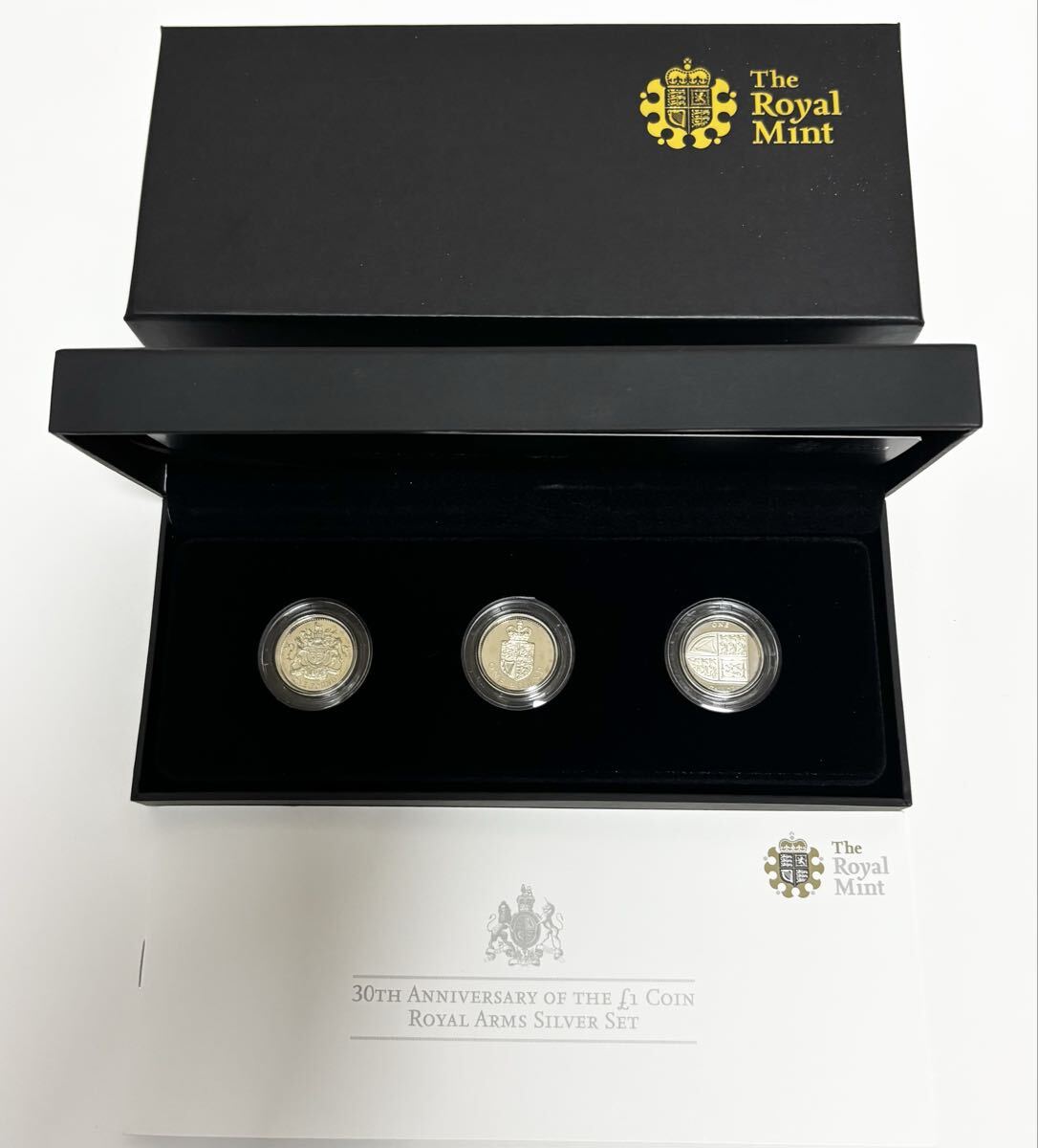 イギリス 銀貨 セット 2013 王室紋章 30TH ANNIVERSARY OF THE 1ポンド COIN ROYAL ARMS SILVER SET ロイヤルアームズ シルバー プルーフ拍卖