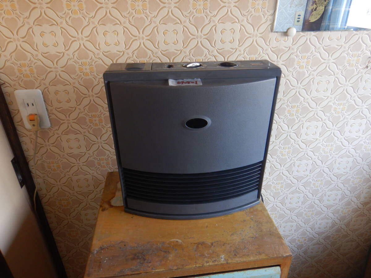 シャープ 空気清浄 スチーム セラミックファンヒーター HX-D12S-B 090801 37XD18H37CM 電気ストーブ SHARP 拍卖