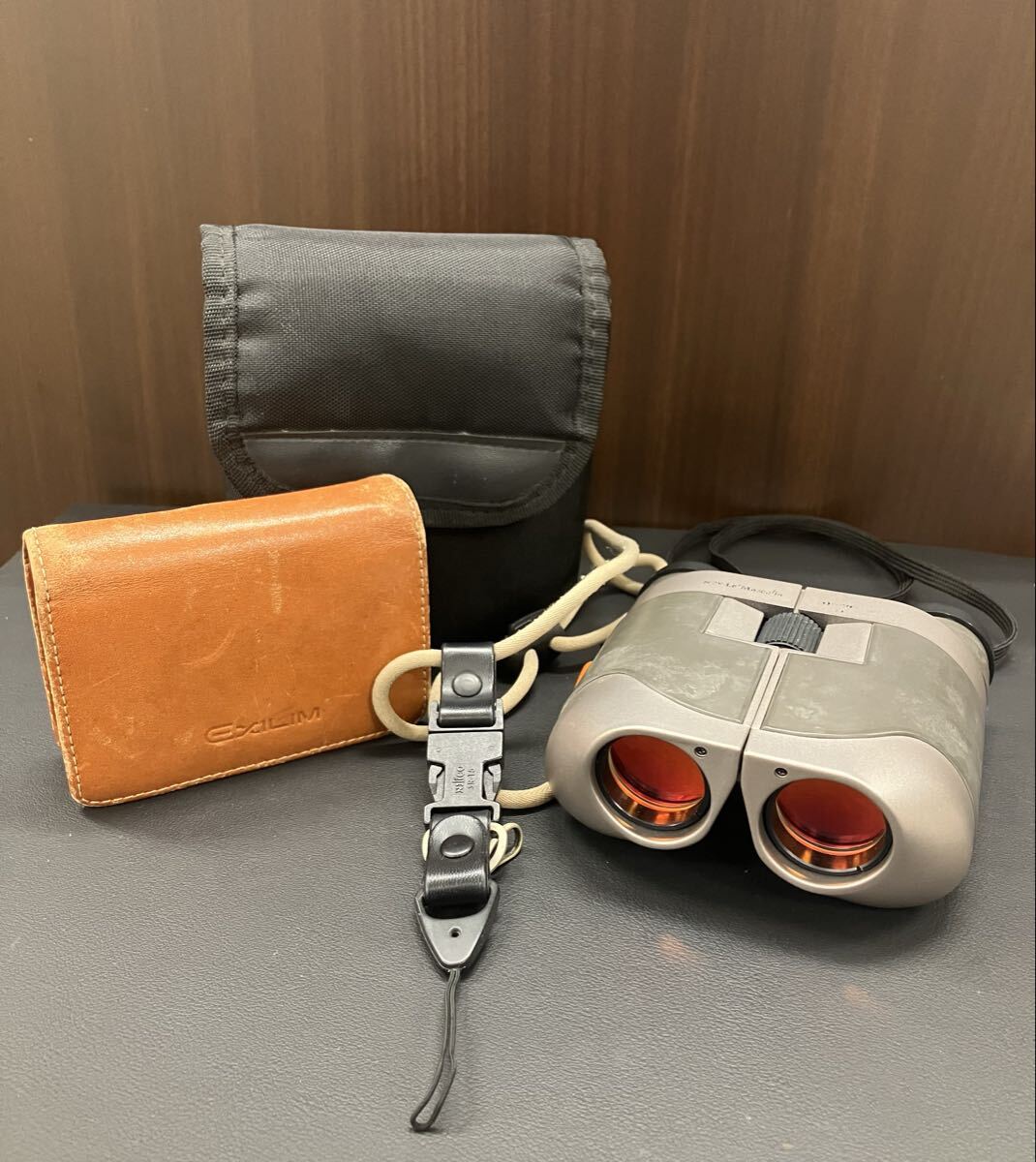 j9e74 双眼鏡 NEW Le'Masculin 10-30×25 ストラップ付き 拍卖