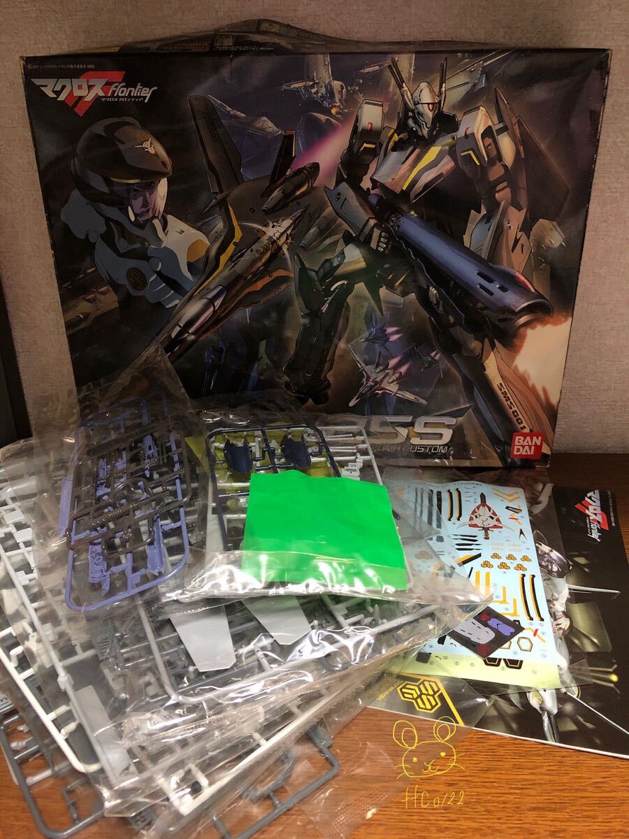 未使用(箱痛み,汚れ有) バンダイ マクロス Flontier(フロンティア) 【1/72 VF-25S メサイアバルキリー オズマ機】拍卖