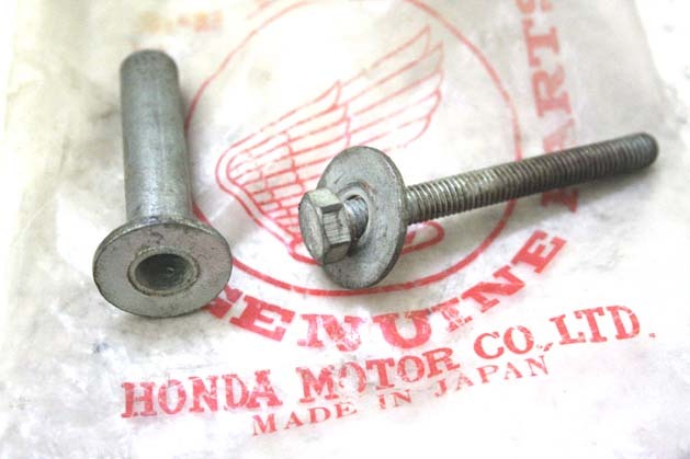 60sホンダカブC50C100レッグシールド金具 検C65C102C105C200C90C70行灯カブCS90CS65C92スポカブC110C115C111CL90CT50CA100S90CM65ヤマハU50拍卖