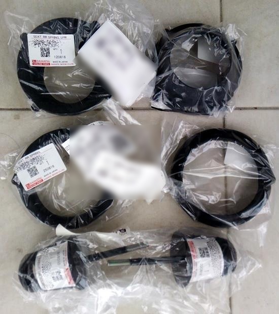 ●新品 未使用●ダイハツ純正部品 コペン L880K スプリングシートセット スプリングアッパーシート リアスプリングバンパ拍卖