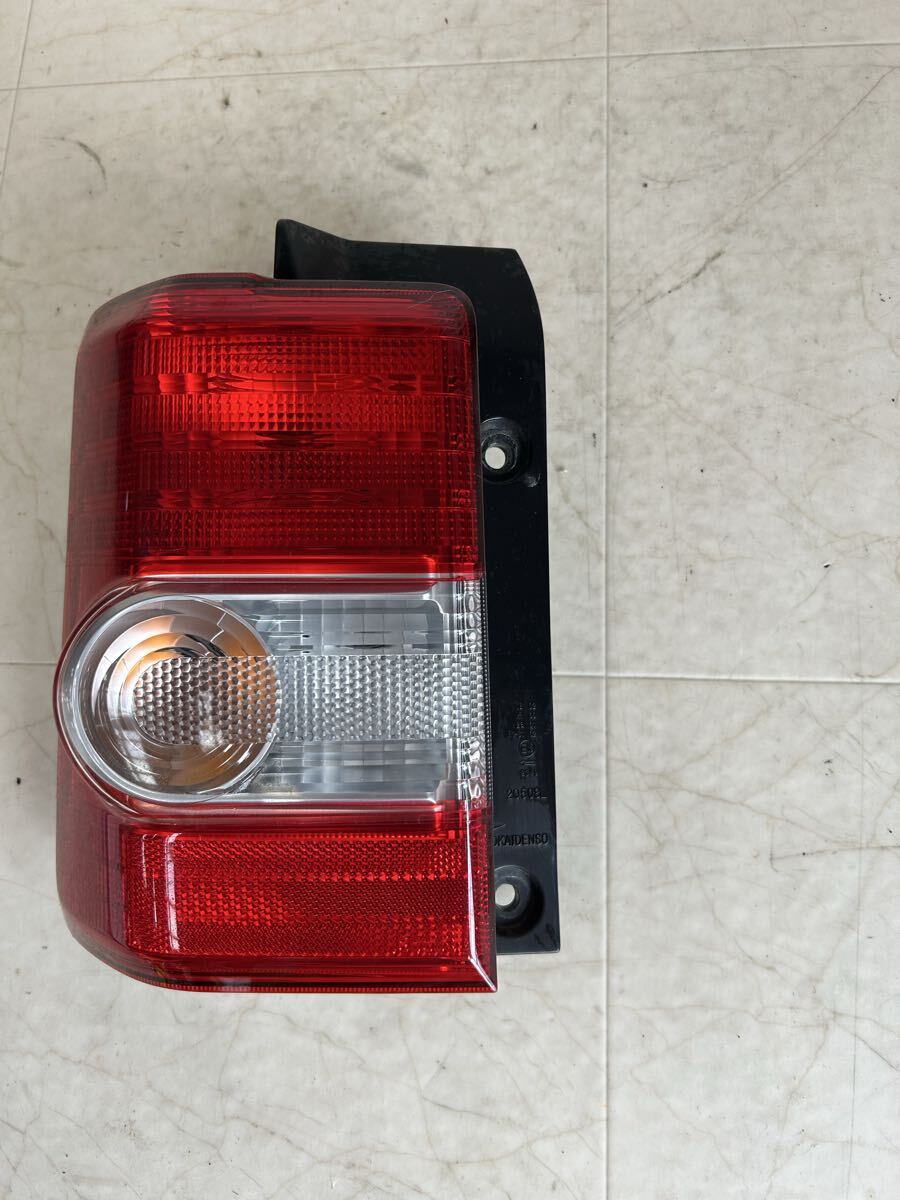送料無料 L575 ムーヴ コンテ TOKAIDENSO 20508 テールライト 左 助手席 ダイハツ 20250910拍卖