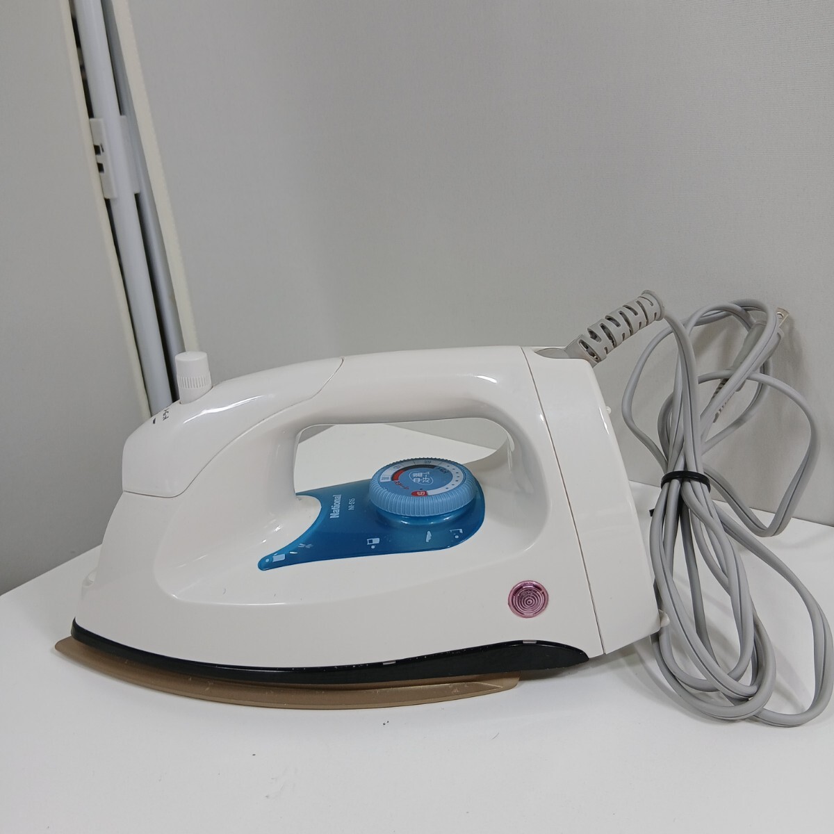 #317 National ナショナル/ スチームアイロン/ コード式スチームアイロン/和歌山県にて引き取り大歓迎拍卖