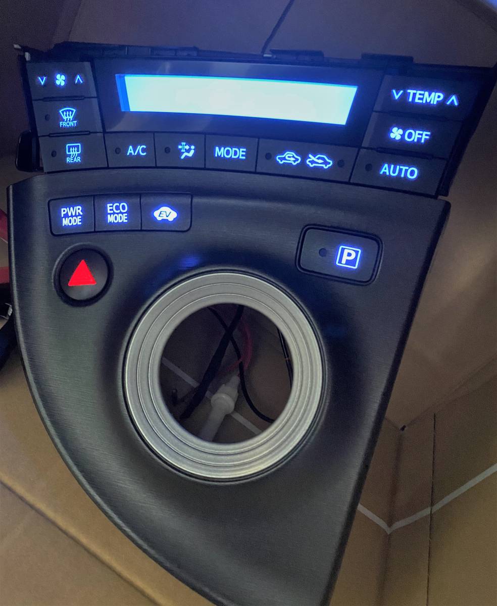 プリウス ZVW30 前期 LED打ち換え済み エアコンパネル&シフトパネル☆ モードスイッチ、パーキングスイッチ、ハザード拍卖