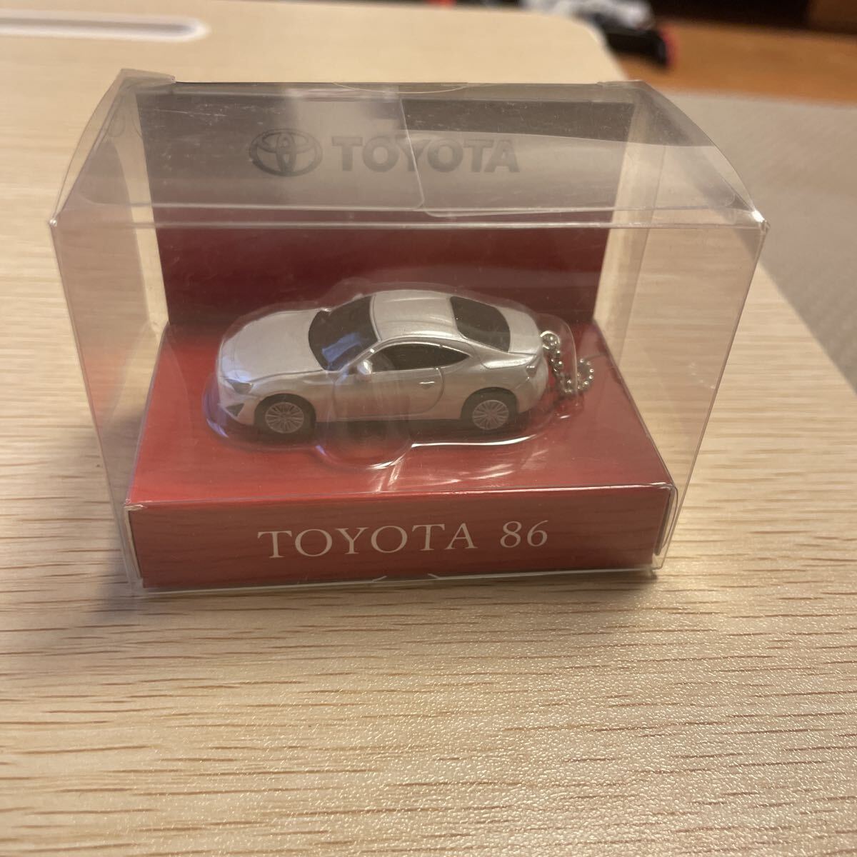 送料無料 未開封品 トヨタ86 TOYOTA 86 LED ミニカー キーホルダー 非売品 シルバー拍卖