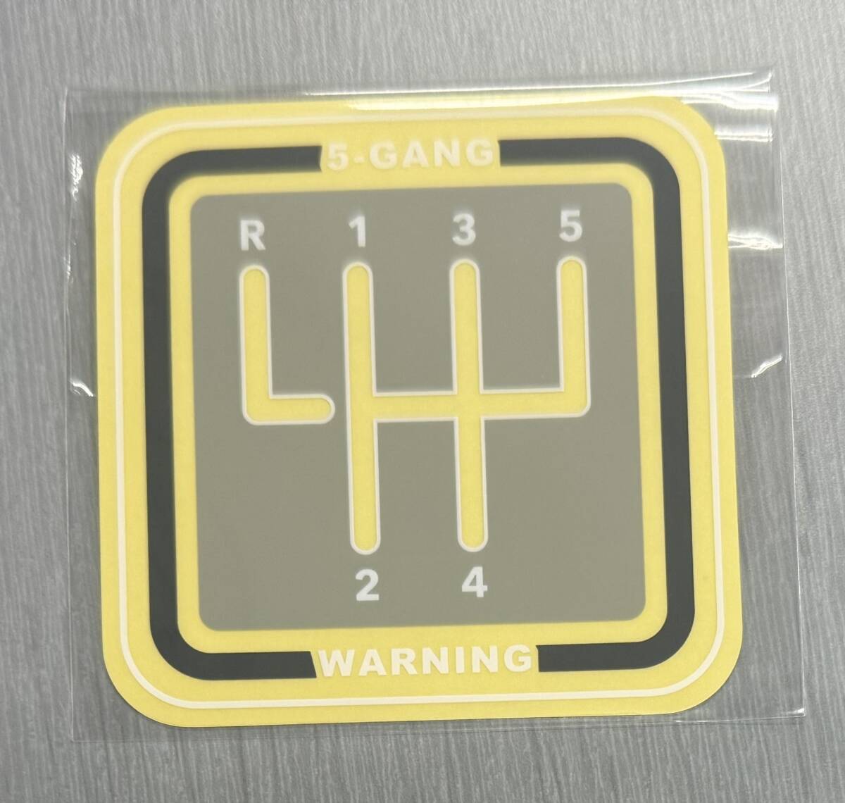 MT車 ステッカー 5速タイプ(ブレーキホールド非搭載車などの坂道発進等での後続車の車間詰めすぎの注意喚起におすすめ)拍卖