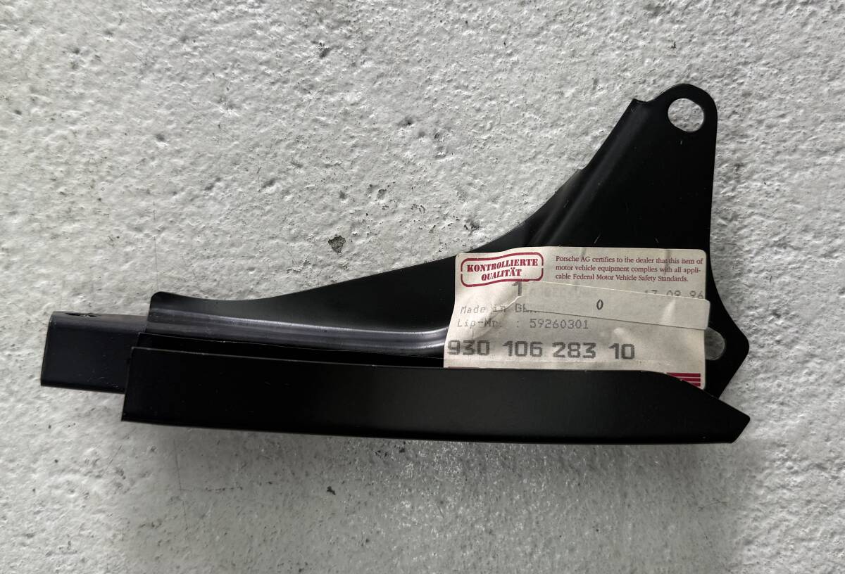 PORSCHE 964 エンジンカバー右拍卖