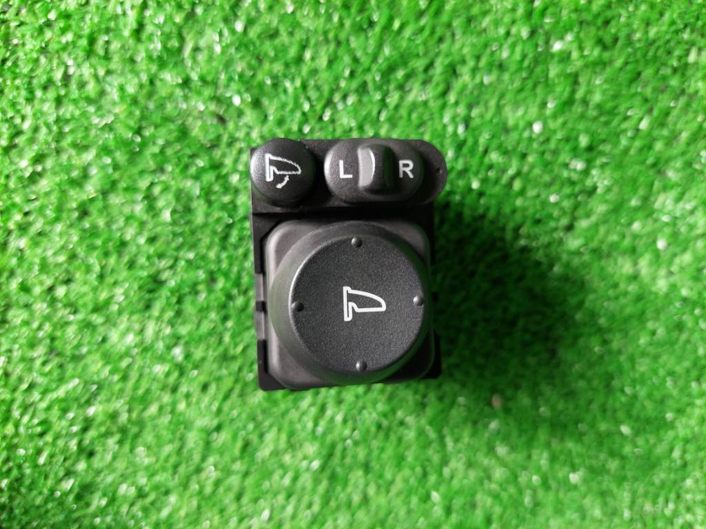 ホンダライフ⑤ DBA-JC1 ミラースイッチ(動作確認済)初年度登録:平成21年 即決価格あり拍卖