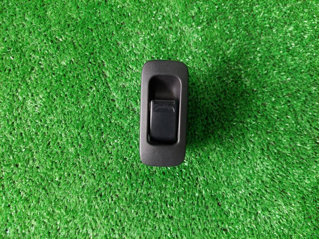 スズキアルトラパン④ CBA-HE21S パワーウインドウスイッチ助手席(動作確認済)初年度登録:平成20年 送料無料拍卖