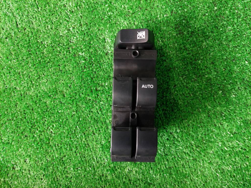 スズキアルトラパン③ DBA-HE22S パワーウインドウスイッチ運転席(動作確認済)初年度登録:平成22年拍卖