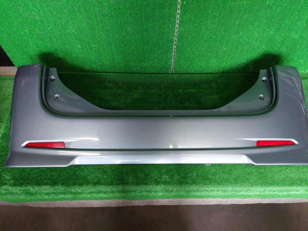 ダイハツタントカスタム① CBA-L385S リアバンパー カラーNO:S35 初年度登録:平成20年拍卖