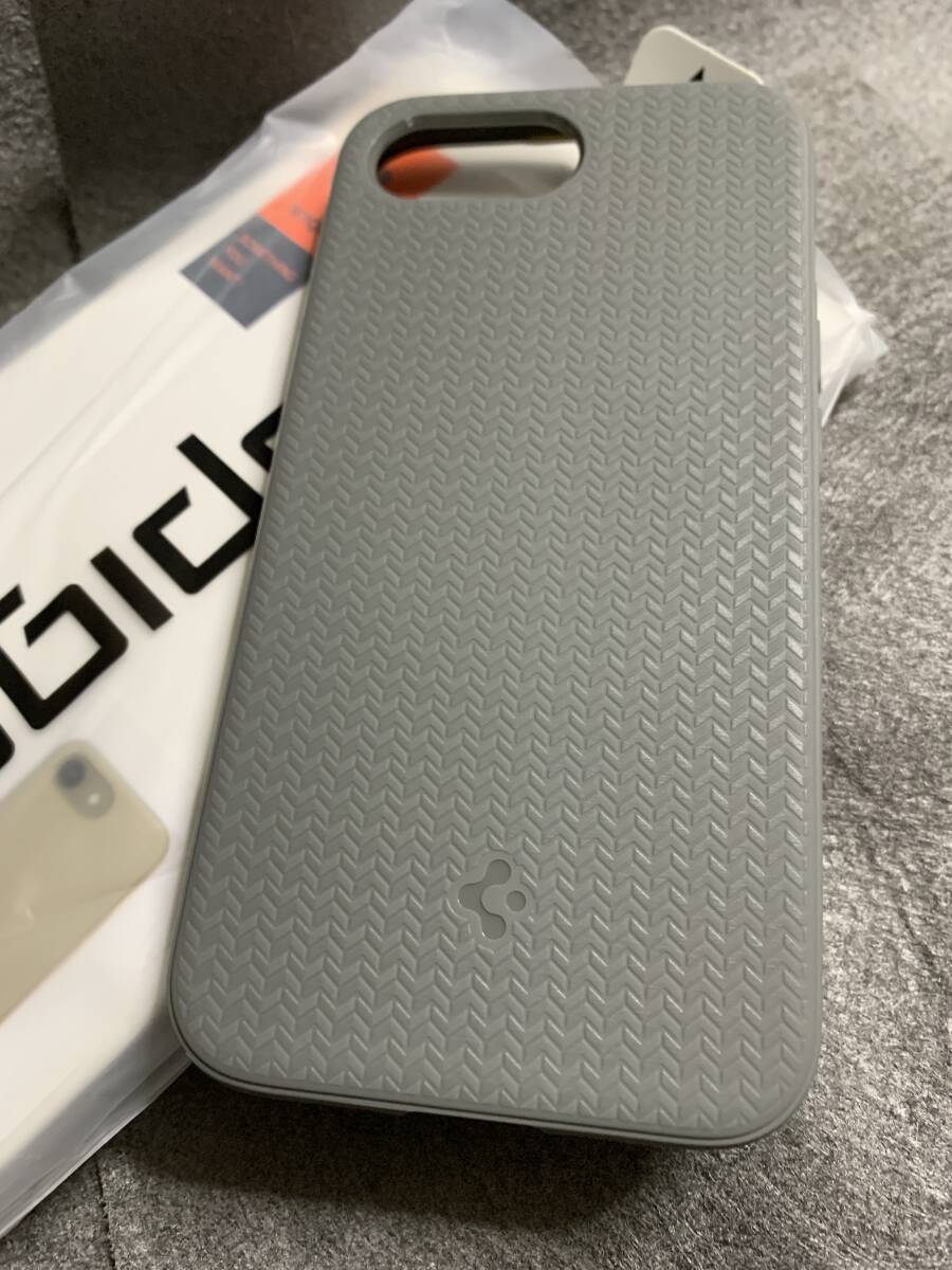 iPhone 16e Mag Armor MagFit MagSafe 対応 タイヤパターン米軍MIL規格 ケース ライトグレー拍卖