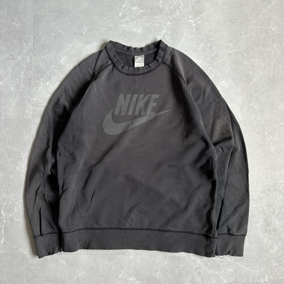 00s NIKE 鬼フェード ラグランスウェット 短丈 古着 ブラック XL トレーナー コットン メンズ 銀タグ usa ロゴ swoosh トップス 黒 長袖拍卖