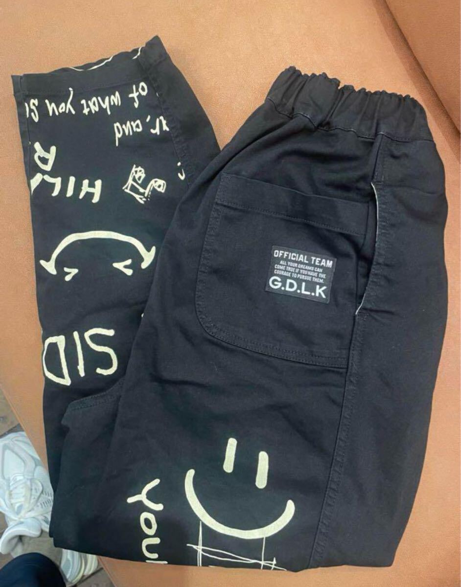 SALEです新作☆オフィシャルチームカットデニムラクガキスマイルタックワイドパンツ1125306 ブラック 140㎝拍卖