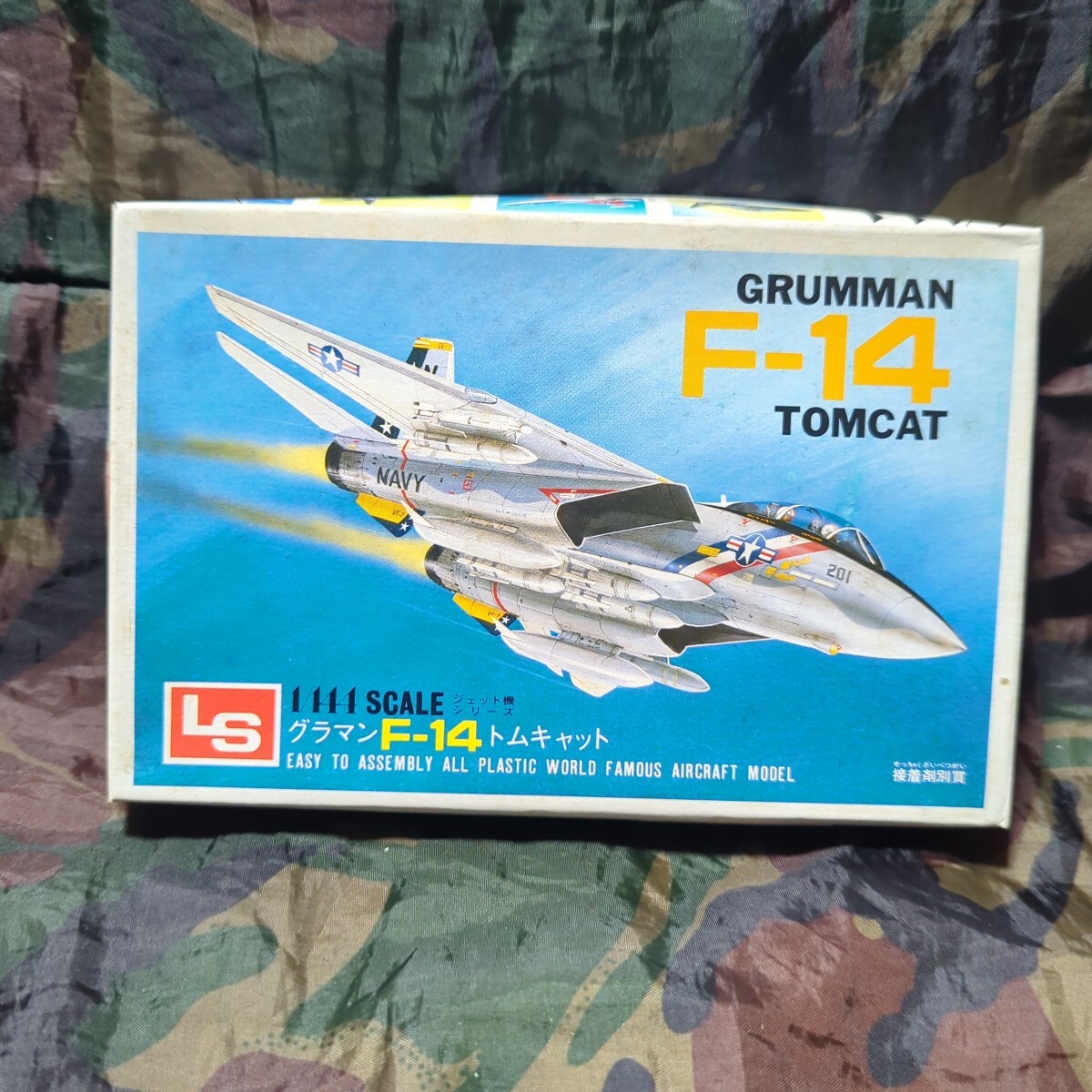 LS 1/144ジェット戦シリーズ グラマンF-14 トムキャット拍卖