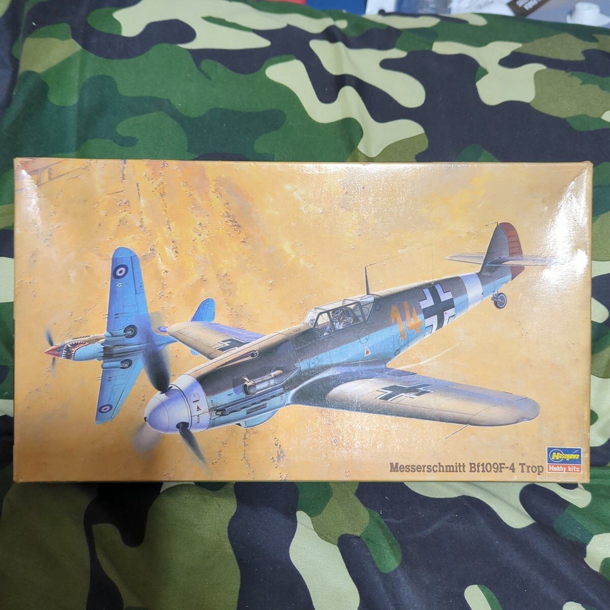 ハセガワ1/48 ドイツ空軍戦闘機 メッサーシュミット Bf109F-4 Trop 第27戦闘航空団第3中隊 ハンスヨアヒムマルセイユ少尉 拍卖