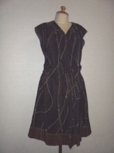 COMME CA ISMマルベリー色スカーフ柄上身タック入カシュクール型左側プリーツOP拍卖