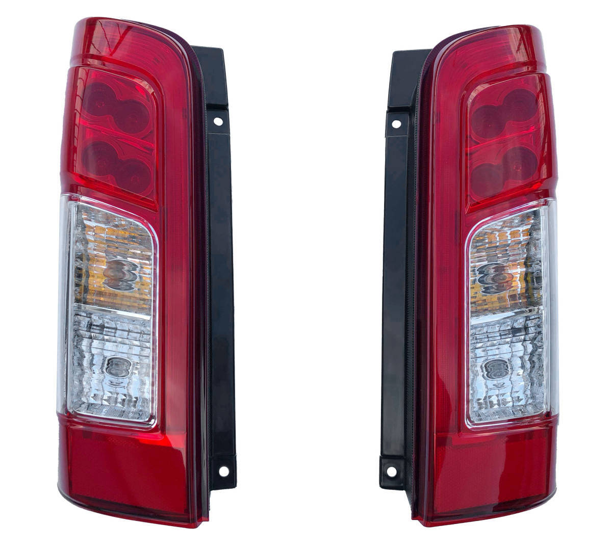 本州送料無料 日産 NV350 キャラバン E26系 前期専用 後期ルック ファイバーLEDテールランプ 左右セット拍卖