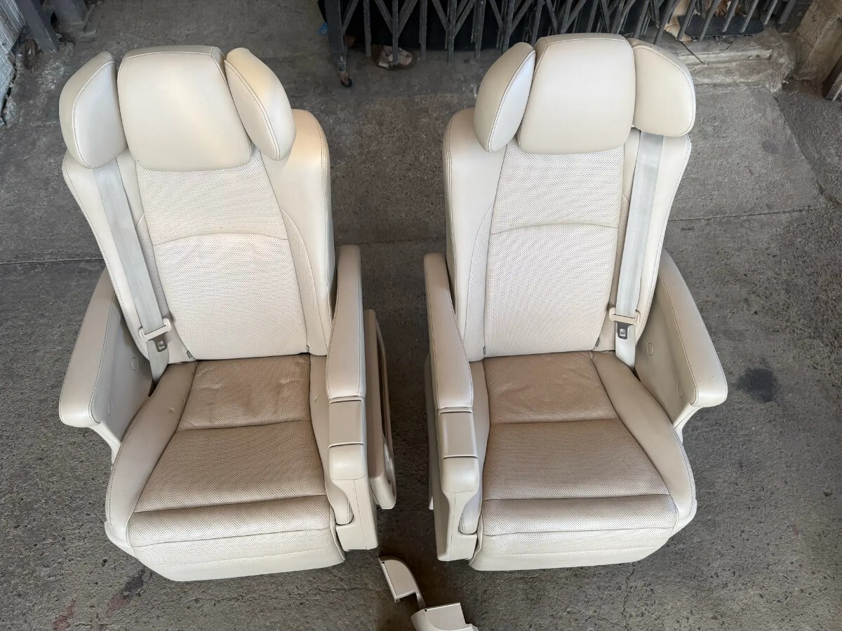 Toyota anh20 ggh20 captain ottoman レザー 運転席 助手席拍卖