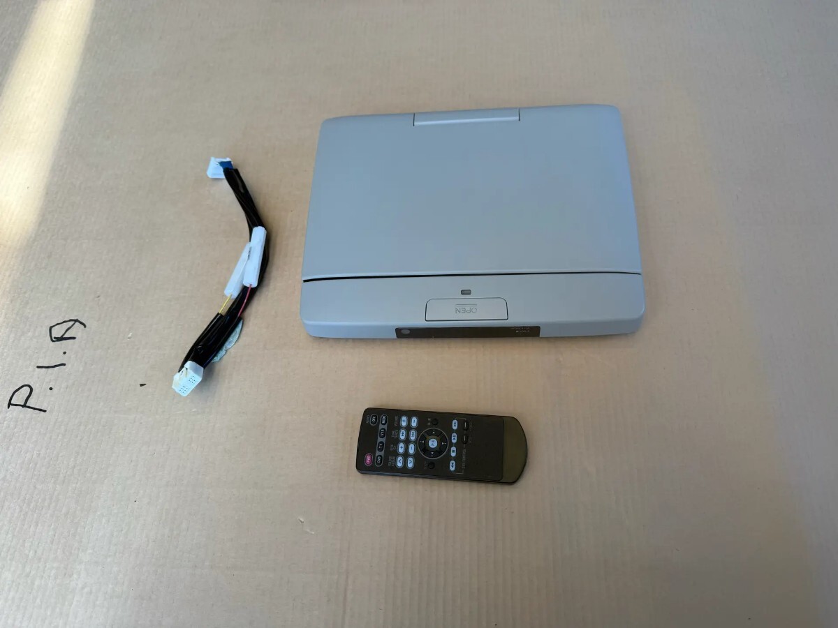 Toyota V11t-r62c フリップダウンモニター拍卖