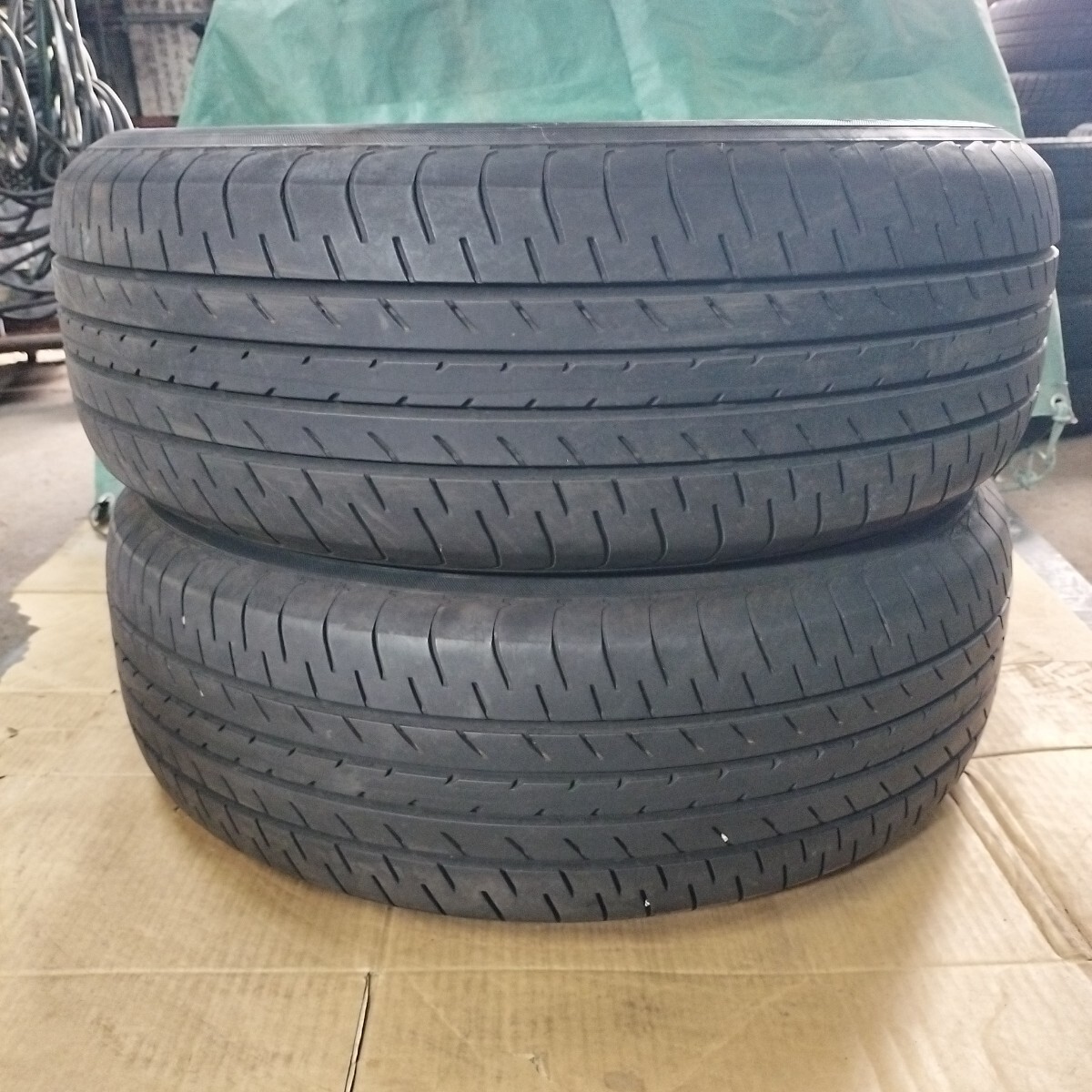 225/60R17 ヨコハマ BluEarth E51 中古 夏タイヤ 2本拍卖