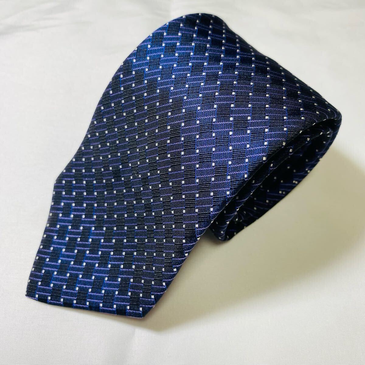 HUGO BOSS ドット柄ネクタイ ヒューゴボス ビジネスタイ拍卖