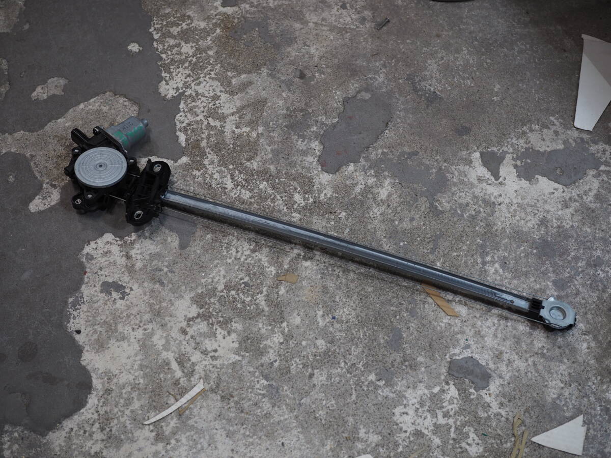 ■H25 ホンダ N-BOX カスタム《 DBA-JF1 》純正 フロントドアレギュレーター(左) パワーウィンドウモーター PW 左前 F (検索)JF2拍卖