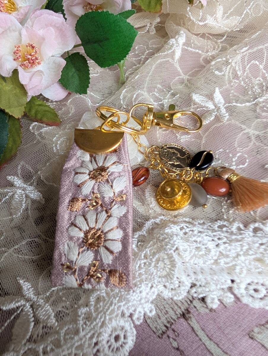 ★インド刺繍リボンキーホルダー・チャーム★ 花柄 コーヒー豆&コーヒーカップ ☆彡拍卖
