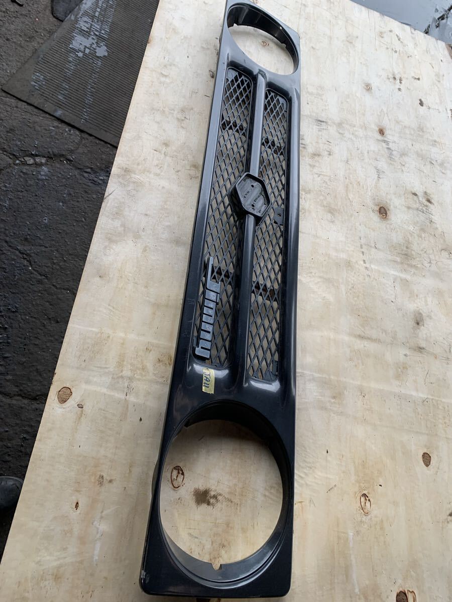 全国送料無料 フロントグリル ジムニー JA11拍卖